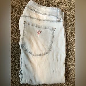 GUESS Cropped Jeans
